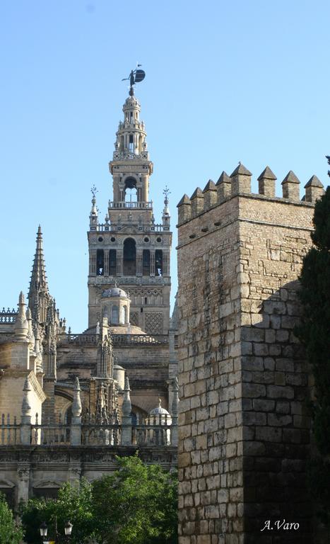 Hotel Dona Lina Seville Exterior photo