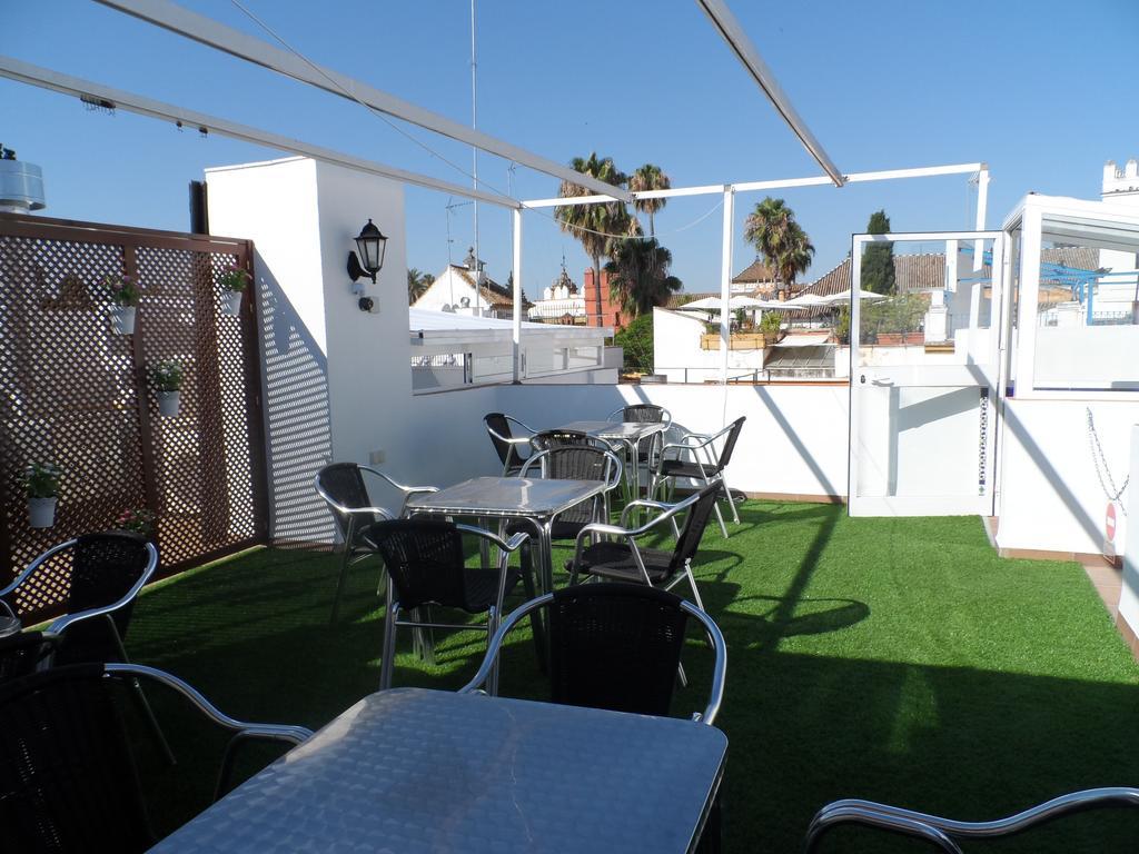 Hotel Dona Lina Seville Exterior photo