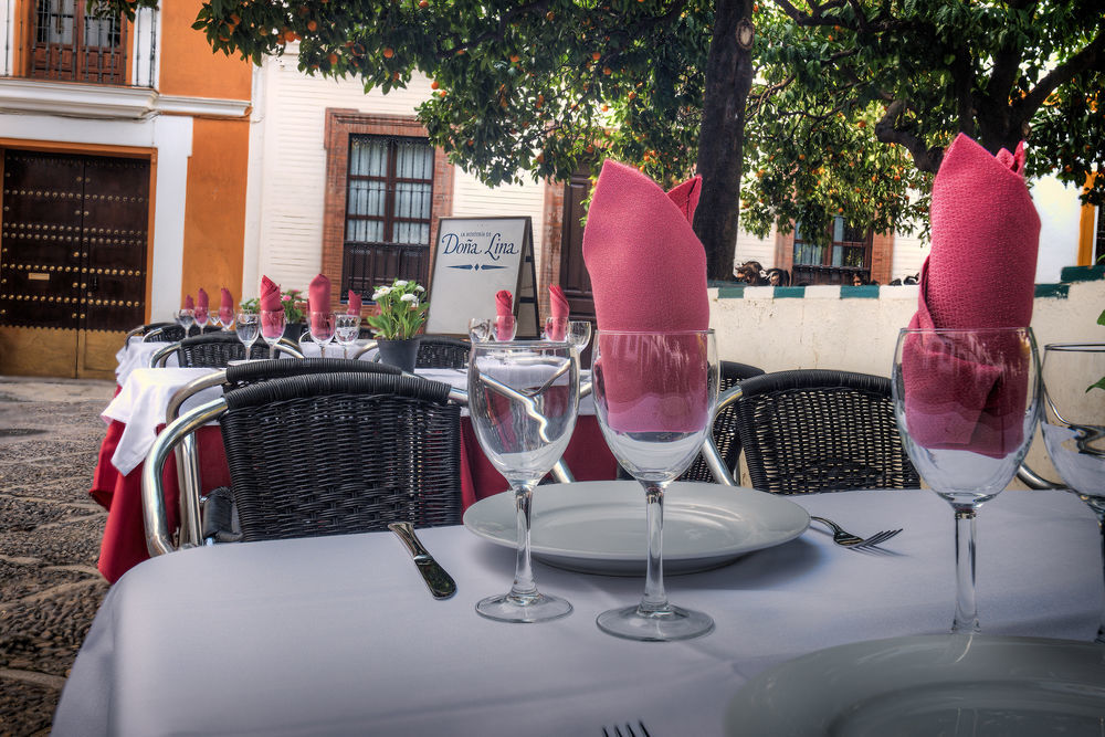 Hotel Dona Lina Seville Exterior photo